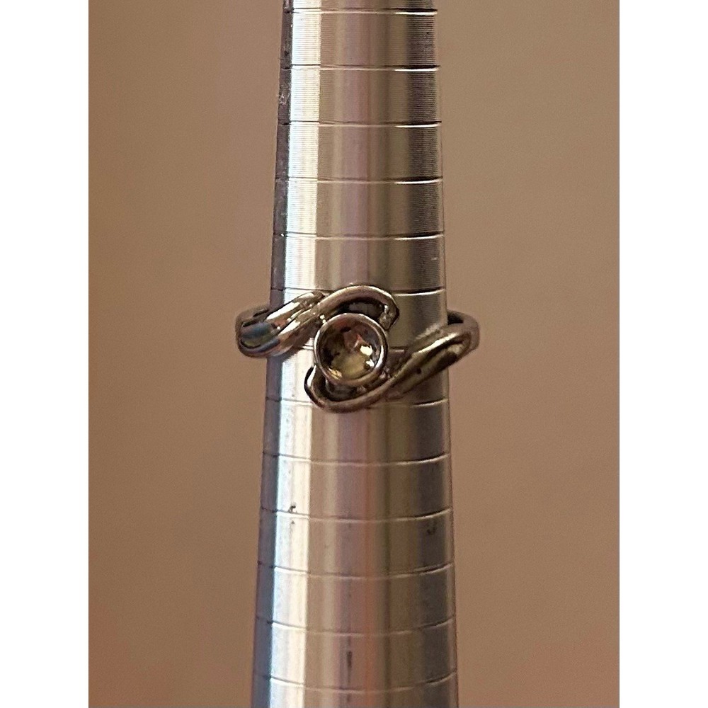 Silver Tone Metal Band Ring Bezel Set Round Clear Crystal Size 7.5